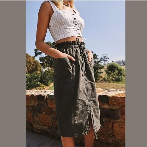 NEW FREE PEOPLE JUST THE GIRL UTILITY MIDI SKIRT - Picture 2 of 2
